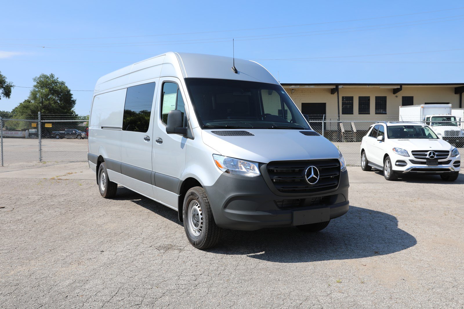 New 2019 Mercedes Benz Sprinter Crew Van Hr 170 Wb Rwd Full Size Cargo Van