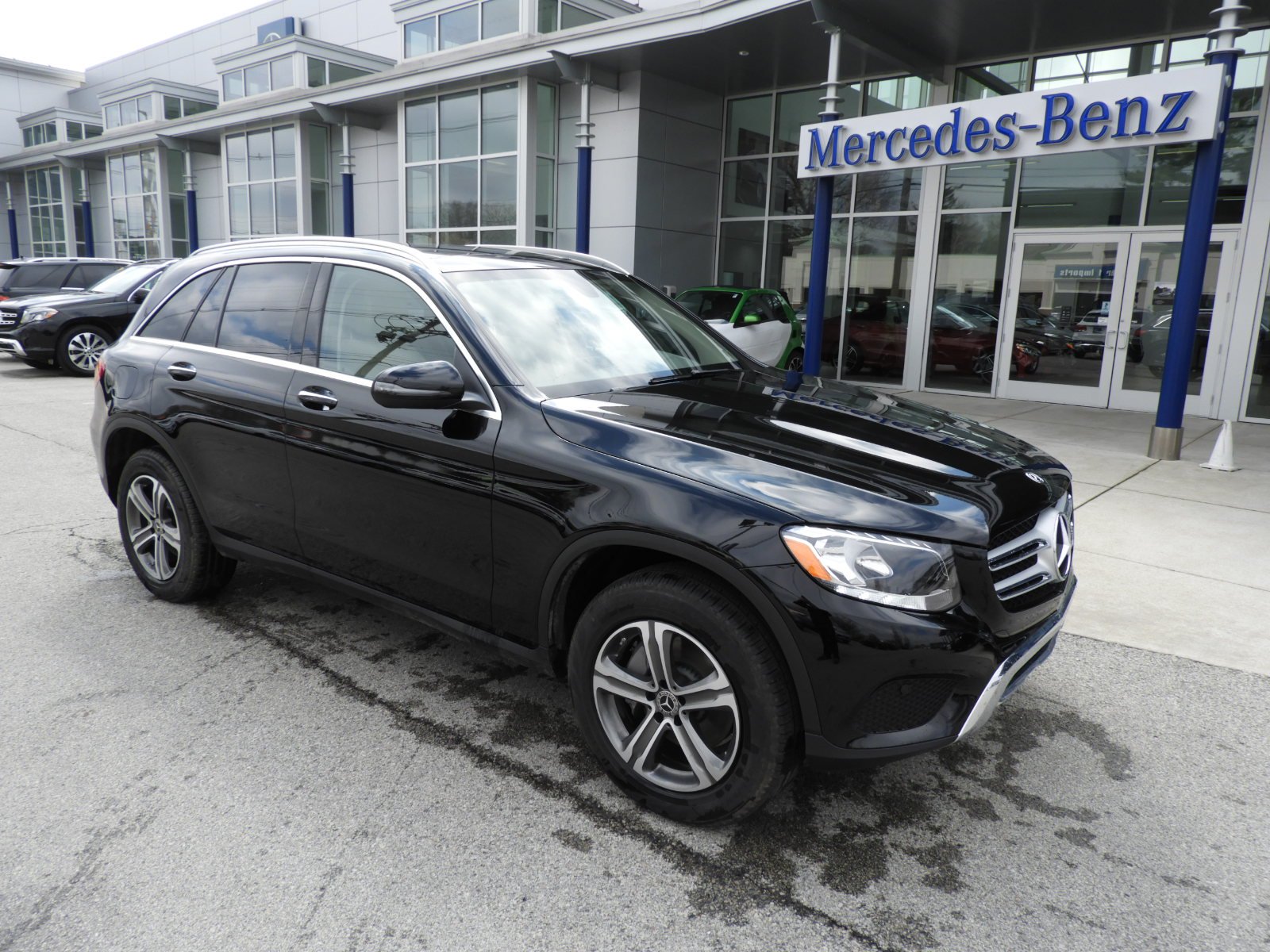 Pre-owned 2018 Mercedes-benz Glc Glc 300 4matic® Suv Sport Utility In 